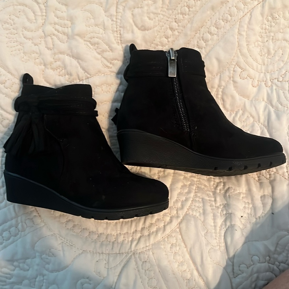 LYLAH WEDGE BOOT for girl sz 7